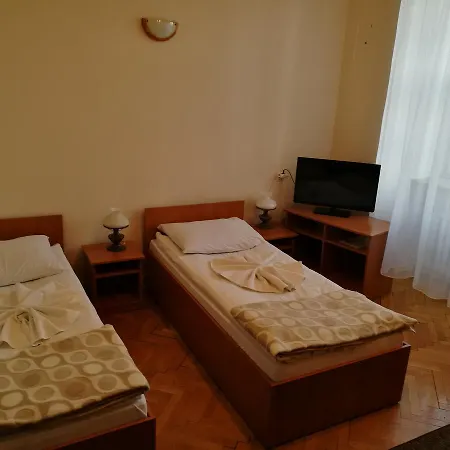 מלון Zamek Ksiazecy W Olesnicy *