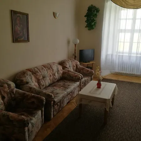 מלון Zamek Ksiazecy W Olesnicy *